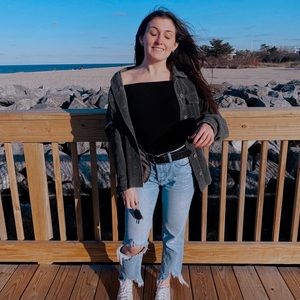 Meet your Posher, Emily